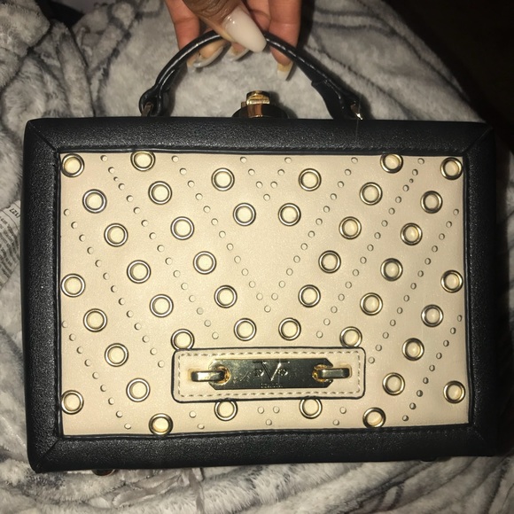 Purse - Picture 1 of 1
